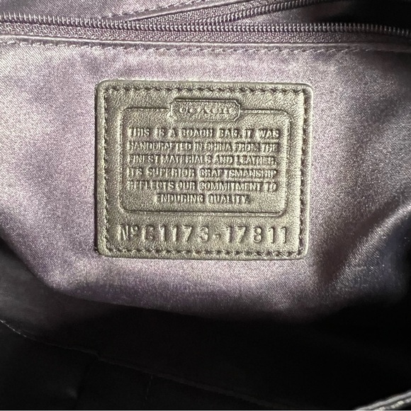 Coach Black Leather Shoulder Bag with Turnlock Closure - Picture 12 of 14